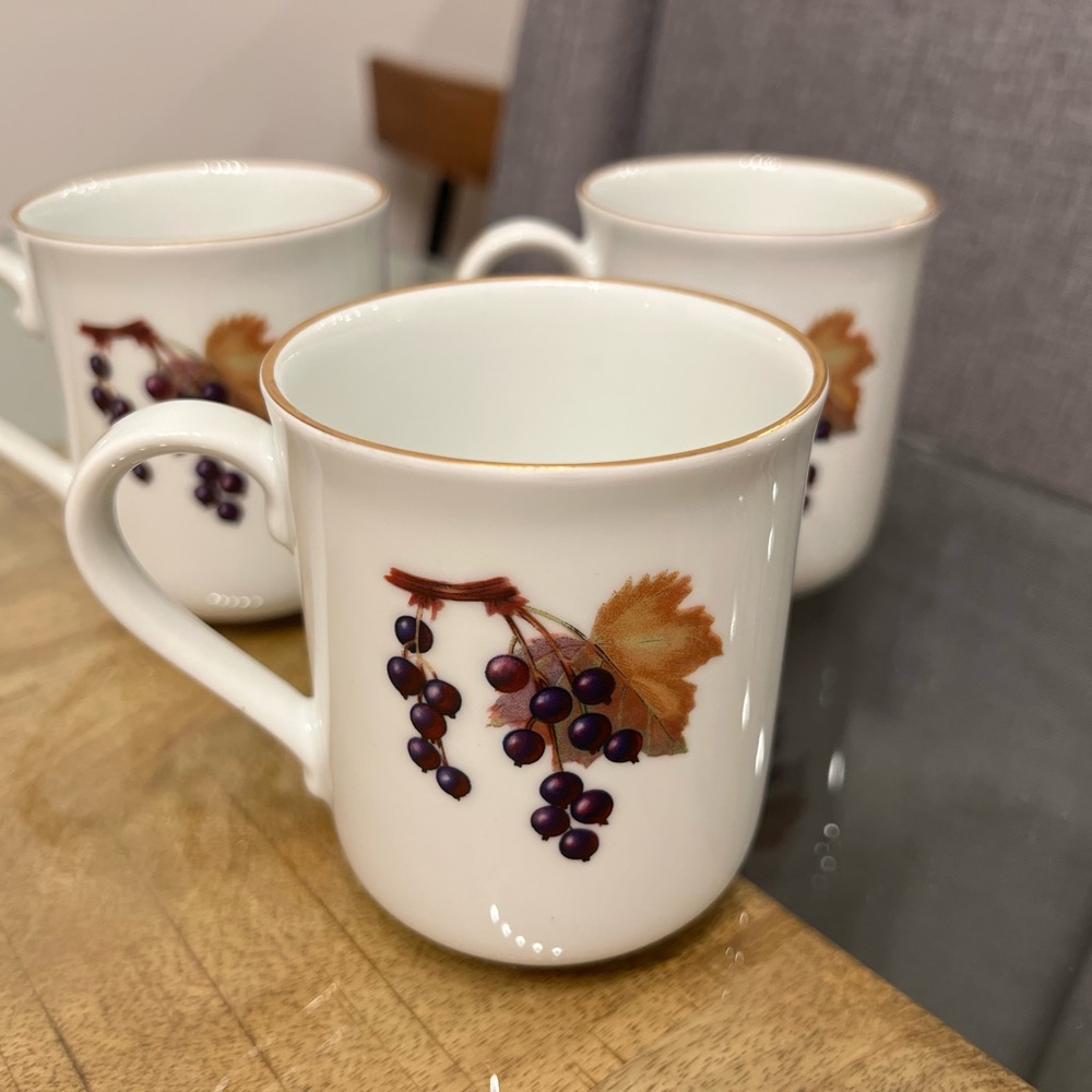 3 Royal Worcester Evesham Gold porcelain coffee/tea mugs